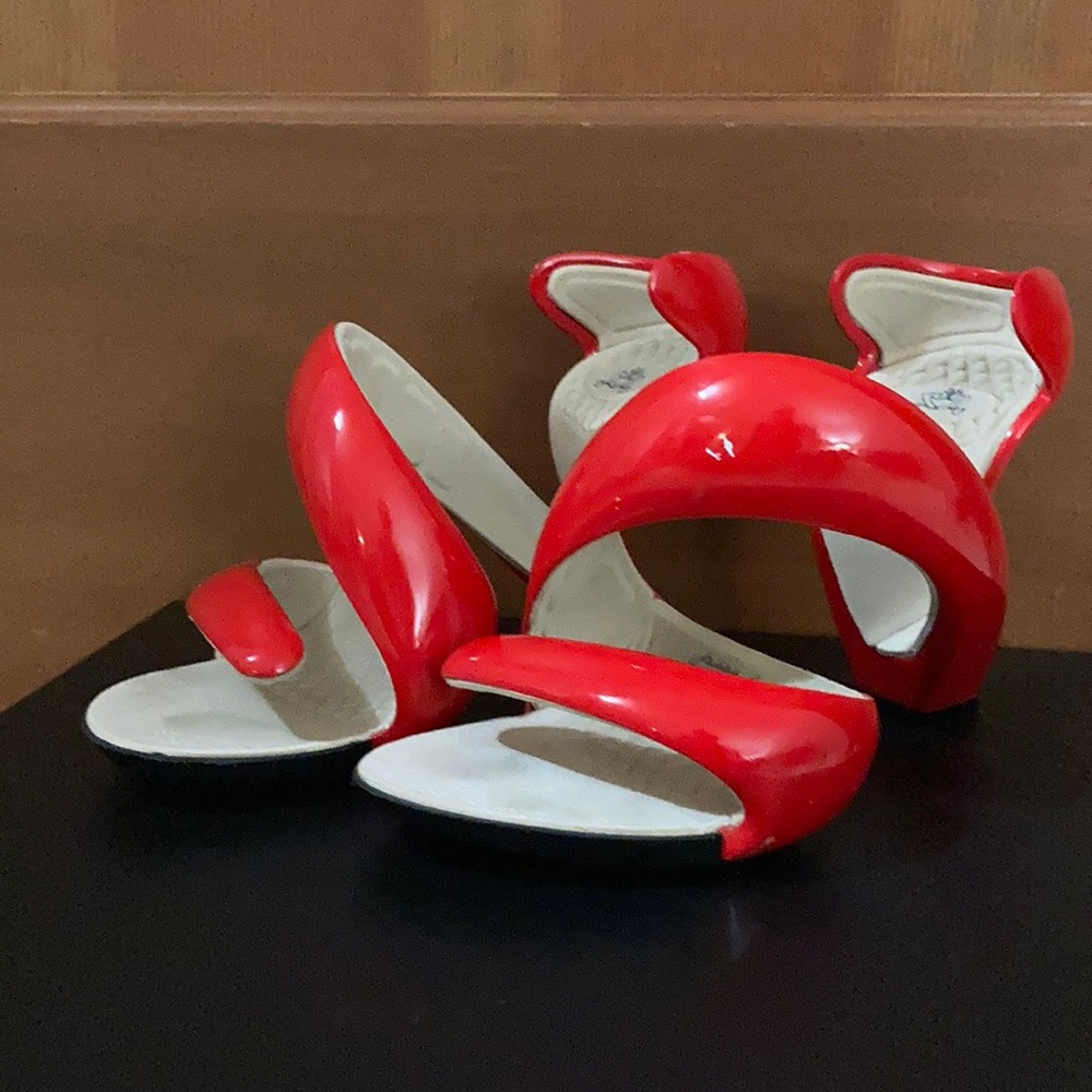 Julian Hakes Laqueur Mojito Sandals